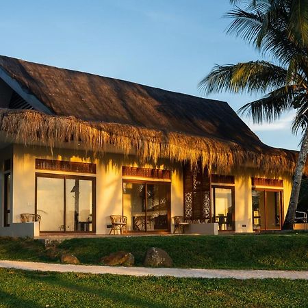 Costa Celine Beach Resort Kinablangan Exterior photo