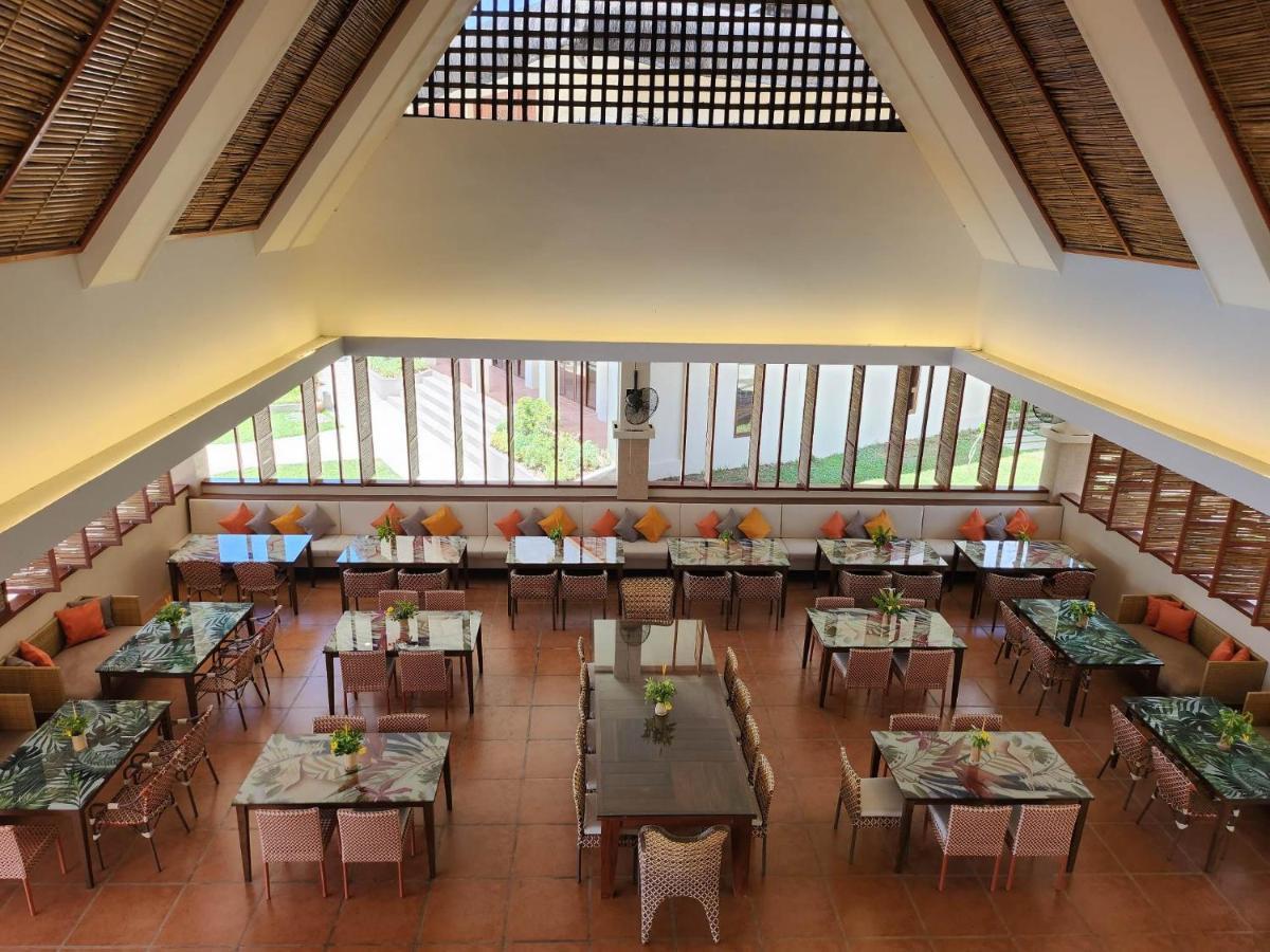 Costa Celine Beach Resort Kinablangan Exterior photo